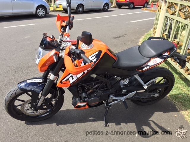 KTM Duke 125 année 2012