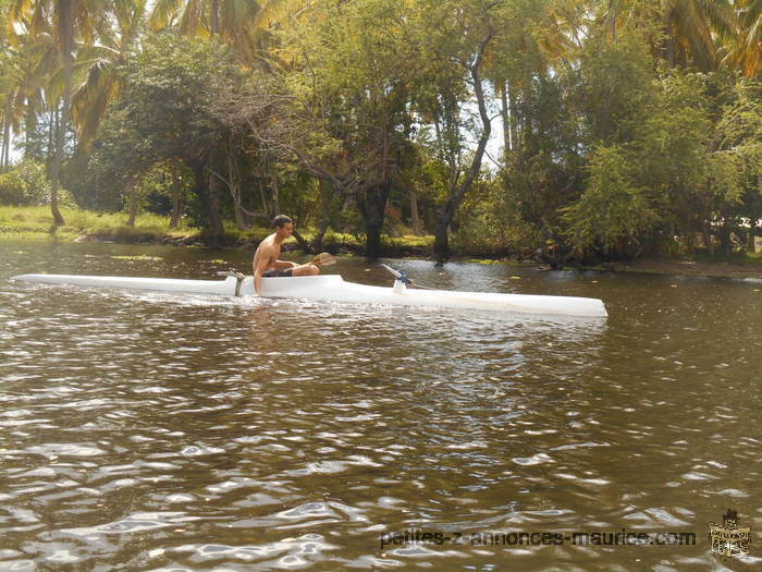 A VENDRE MOULE DE PIROGUE VA'A en très bon état (NEUF)