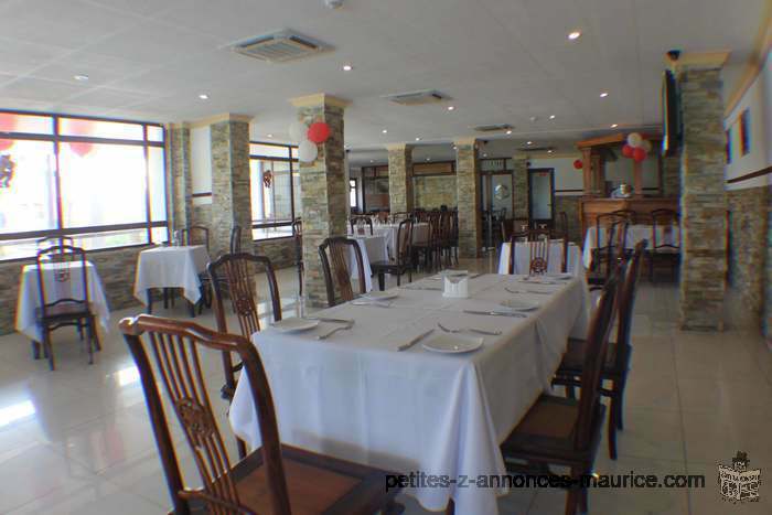 A VENDRE FOND COMMERCE A GRAND BAIE RESTAURANT EN FACE PLAGE