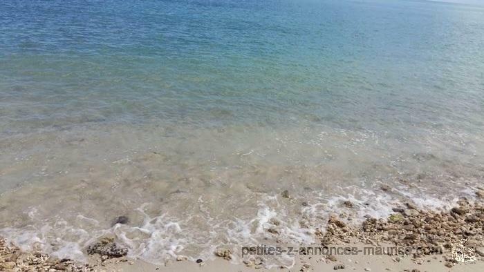 Terrain Pied dans L'eau a Vendre Pointe aux Sables