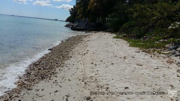 Terrain Pied dans L'eau a Vendre Pointe aux Sables