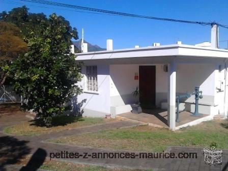 Batiment pour Bureau a louer pointe aux sables