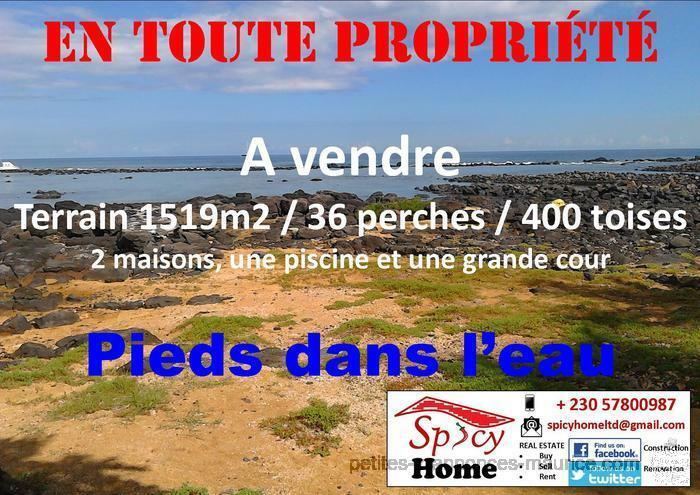 Opportunite Rare ! Bien Pieds dans L'EAU a Vendre Albion