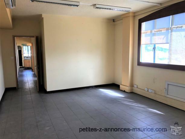 espace commerciale pour bureau a vendre