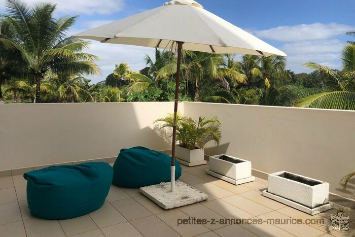 ACCES MER ET GOLF - REVENTE JOLI APPARTEMENT ENTRE MER ET GOLF A AZURI VILLAGE - ILE MAURICE