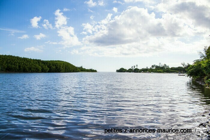 MAGNIFICENT VILLA WITH SUPERB VIEW IN LA BALISE MARINA BLACK RIVER - MAURITIUS