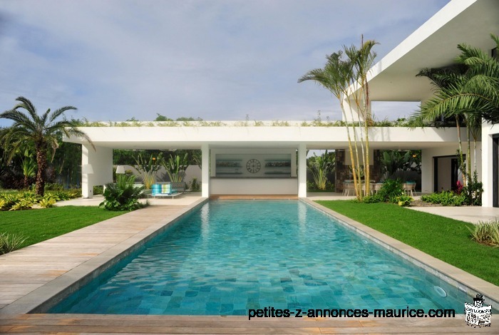 SUBLIME GRANDE VILLA CONTEMPORAINE HAUT DE GAMME A FÔRET DARUTY PETIT RAFFRAY