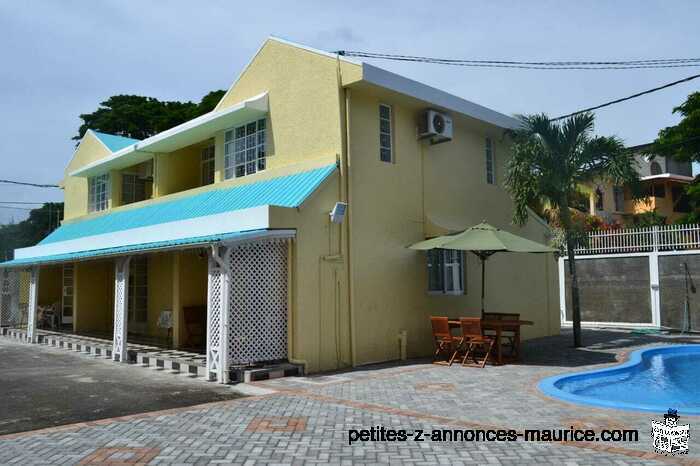 BELLE VILLA DIVISEE EN 3 LOGEMENTS A VENDRE A FLIC EN FLAC 5 MIN DE LA PLAGE - ILE MAURICE