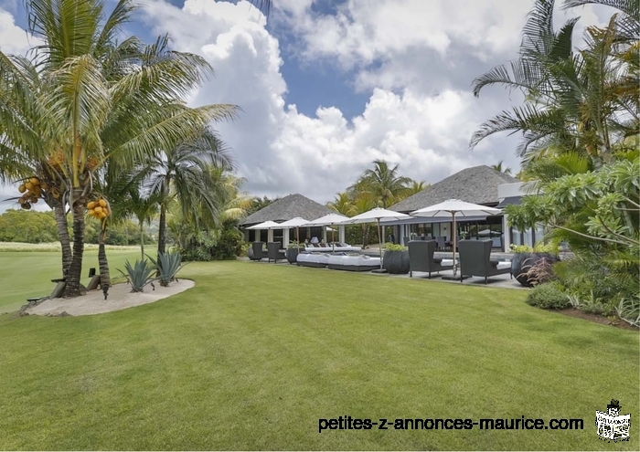 SUMPTUOUS VILLAS WITH GOLF AND SEA VIEWS IN A PRESTIGIOUS RESORT IN THE EAST OF MAURITIUS