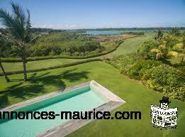 BEAUX ET GRANDS TERRAINS IRS A VENDRE DANS UN LUXUEUX RESORT 5* A L’EST DE MAURICE