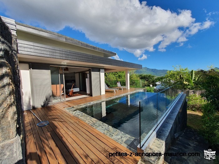 VUE PANORAMIQUE MER & MORNE! MAGNIFIQUE VILLA HAUT DE GAMME A VENDRE A TAMARIN - ILE MAURICE