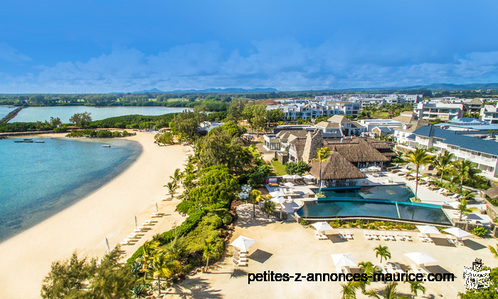 BEACHFRONT ! SUBLIM SEAVIEW VILLAS BETWEEN OCEAN & GOLF ON THE NORTH OF MAURITIUS