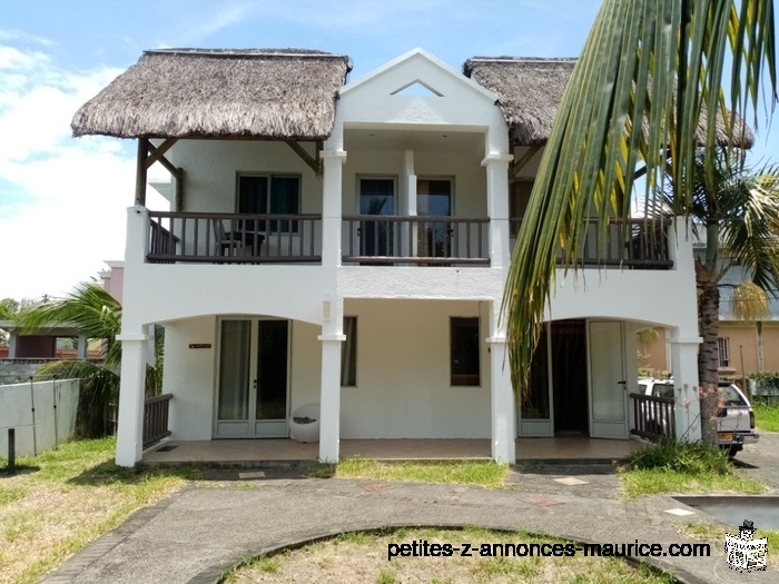 Batiment comprenant 2 duplexes a vendre Trou D'Eau Douce