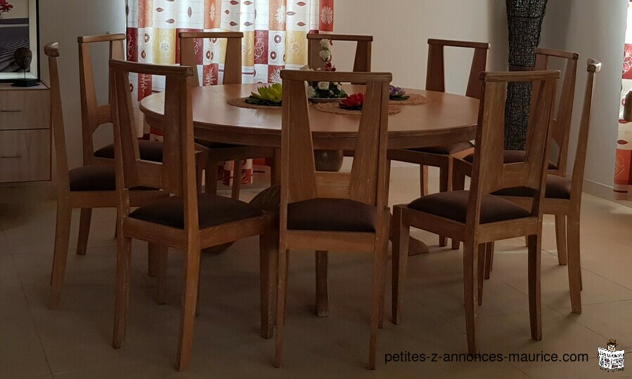 Table ronde Cérusé en bois massif pour 10 personnes