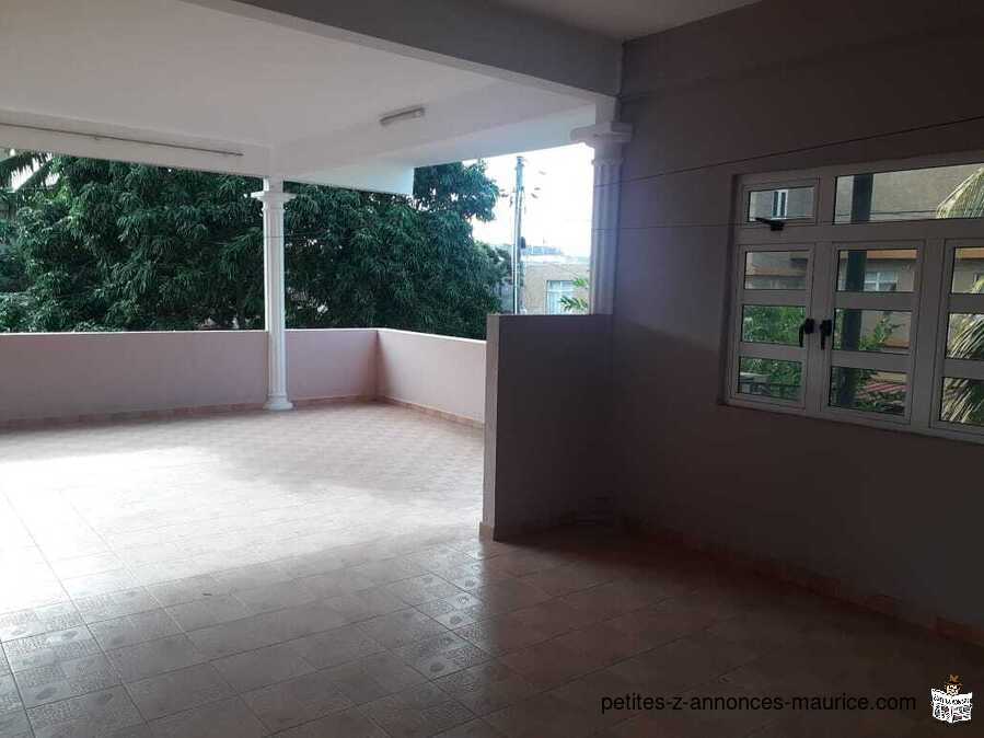 GRANDE MAISON DIVISEE EN 2 APPARTEMENTS A GRAND GAUBE – ILE MAURICE