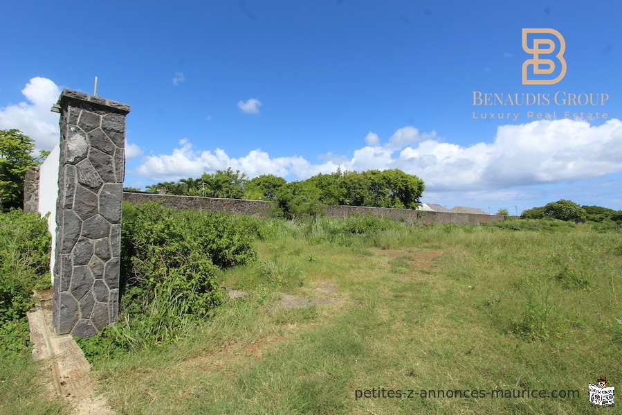 À VENDRE, ILE MAURICE, THE VALE, TERRAIN PLAT ET CONSTRUCTIBLE, POUR PROJET PDS, 6204 M2.