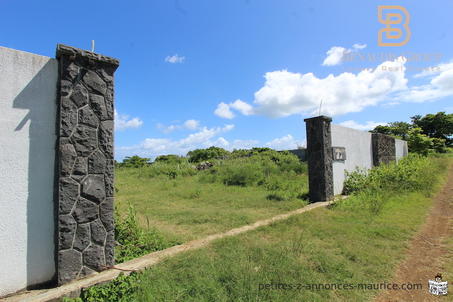 À VENDRE, ILE MAURICE, THE VALE, TERRAIN PLAT ET CONSTRUCTIBLE, POUR PROJET PDS, 6204 M2.