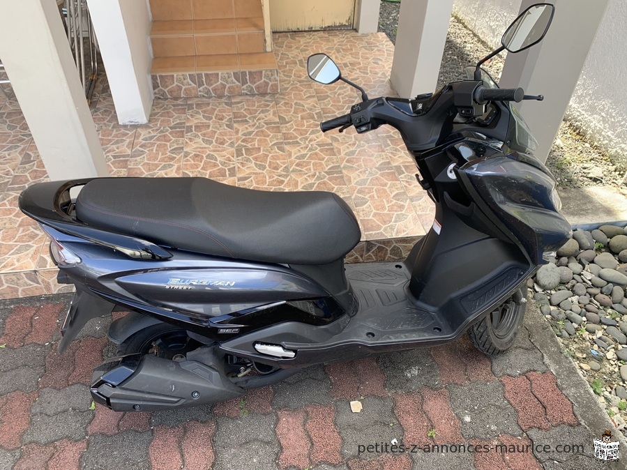 Suzuki Burgman Street 125cc Modele 2023 moins de 2000km