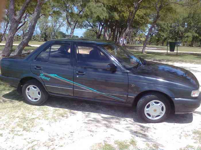 Nissan B13 A Vendre