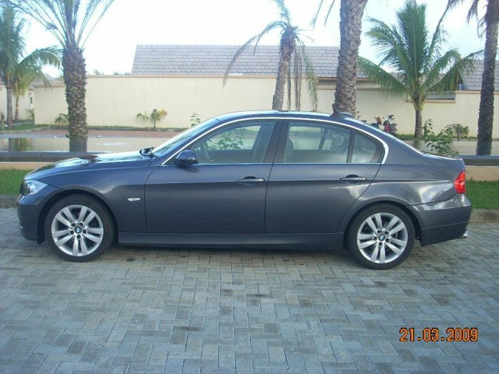 A vendre BMW 320i