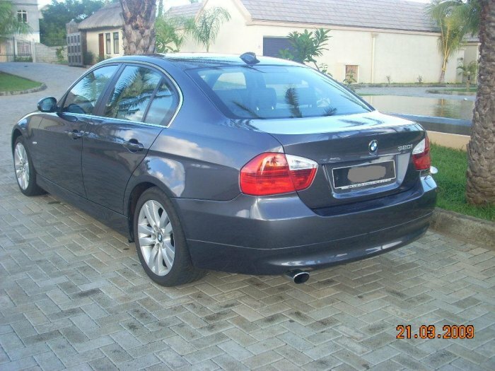 A vendre BMW 320i