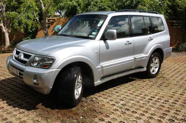 Second Hand- Mitsubishi Shogun Warrior