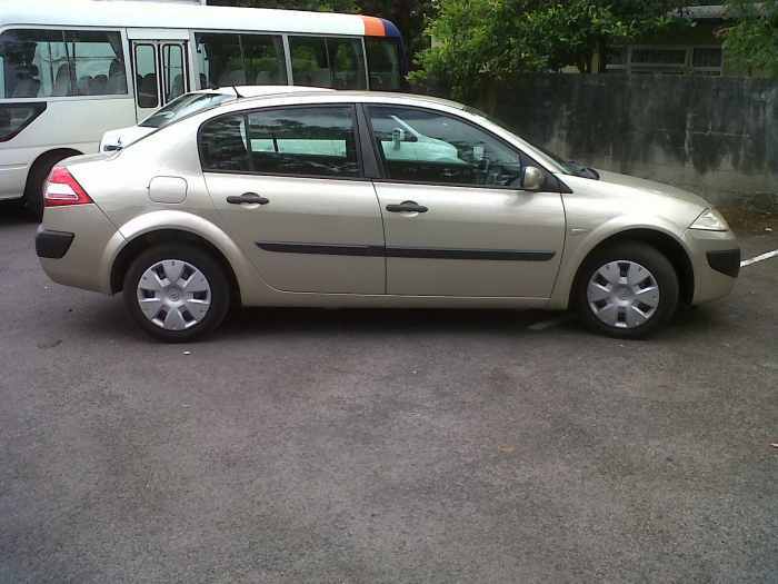 RENAULT MEGANE 07 ORDINATEUR DE BORD VITRES ELEC.RS 335000