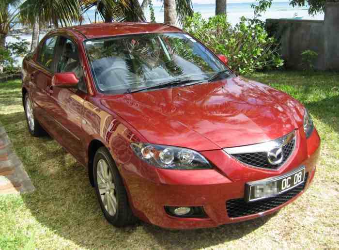 MAZDA 3 - 1,6L - VGRADE OCT 2008 Rouge métallisé