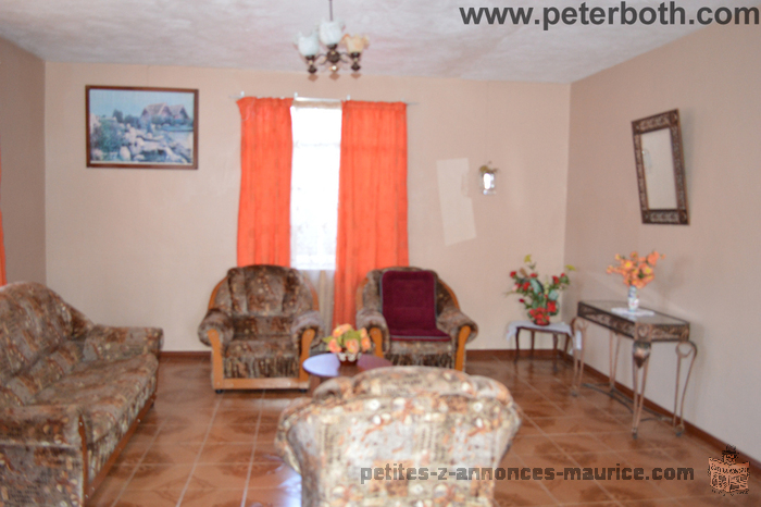 FOR SALE HOUSE AT QUATRE BORNES