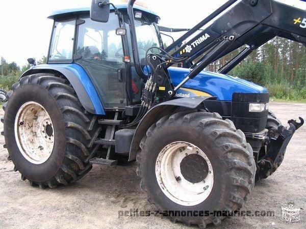 Tracteur New Holland TM 155 et son chargeur