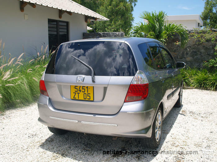 A VENDRE HONDA FIT - EXCELLENT ETAT