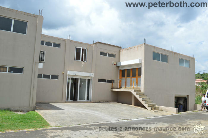 A VENDRE BATIMENT COMMERCIAL A COROMANDEL