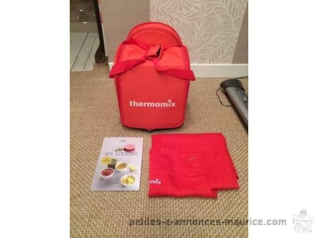 Thermomix TM31 quasi-neuf avec accessoires et facture