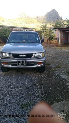 A vendre Isuzu KB 280 4X4