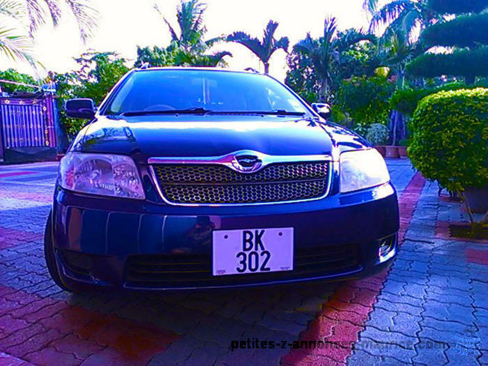 A VENDRE TOYOTA FIELDER 2004 ; Rs 397,000 à debattre.