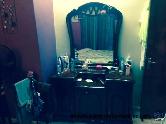 A vendre set meubles chambre a coucher (seconde main)