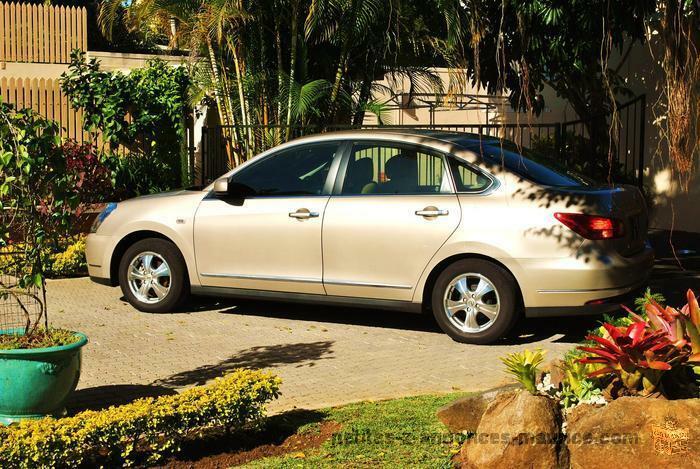 VENDS Nissan Bluebird Sylphy- 77500 km! TRES BON ETAT