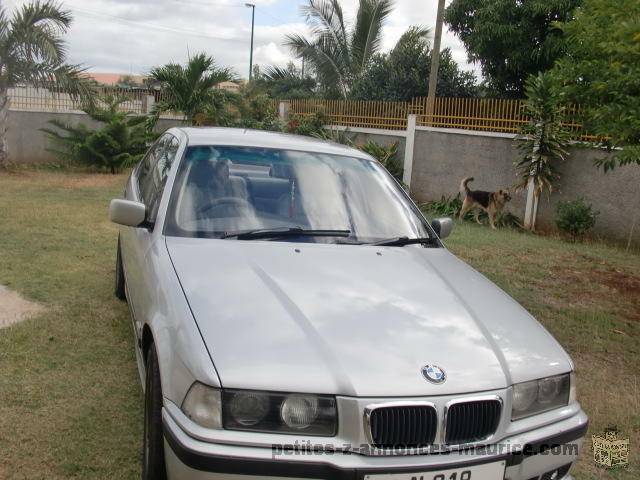 A vendre BMW 316i année 1998 ; Bien entretenue