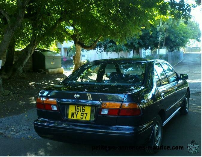 Voiture tres bien entretenue.