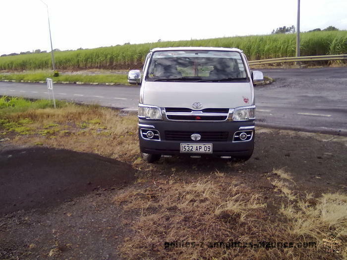 A vendre Minibus Toyota Hiace 14 places