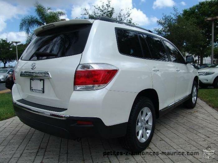 2012 TOYOTA HIGHLANDER SE, Car looks like brand new, Single owner, No accident Record and car in pe