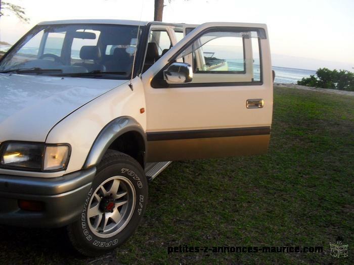 4*4 Isuzu Japan 2.8Turbo, 99 excel condition