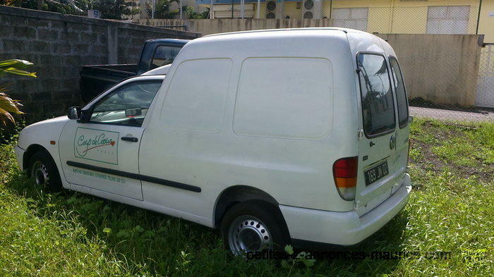 VOITURE A VENDRE URGENT!