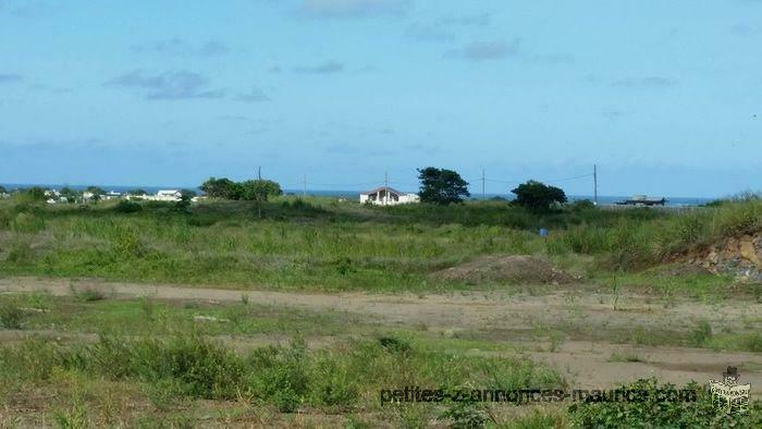 Terrain 1Arpent a vendre beau plateau Goodlands 50m main road