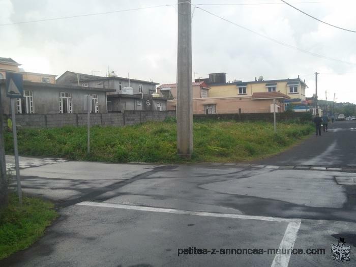 A vendre: Terrain Résidentiel et Commercial à Curepipe