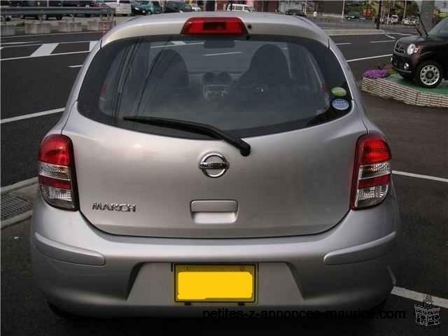 Nissan March silver 1200cc