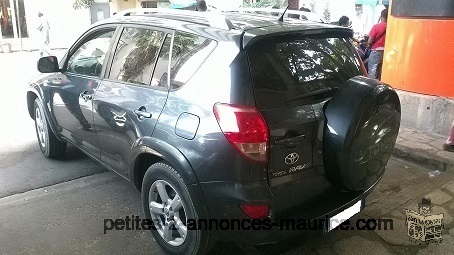 TOYOTA RAV4 grey dark year 2008