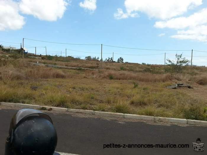 Terrain résidentiel à vendre situé à Pointe aux sables