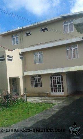 Maison a louer sur le long terme a Curepipe.