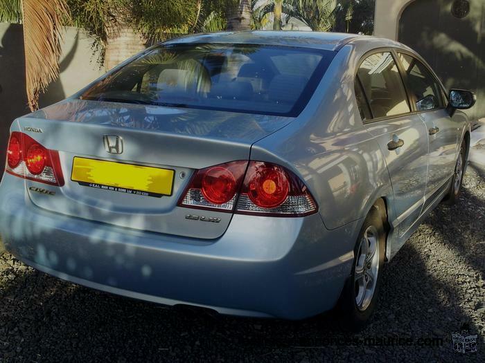 A vendre Honda Civic Sedan